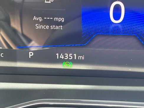 Used 2023 Volkswagen Jetta SE w/ Panoramic Sunroof Package image 29