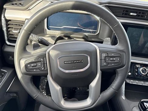 Used 2025 GMC Sierra 1500 Denali image 18