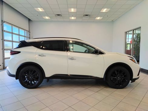 Used 2023 Nissan Murano SV w/ SV Midnight Edition Package AWD/4WD image 2