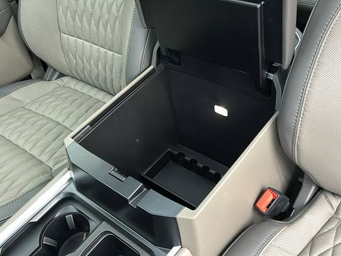 Used 2026 Ford F450 Platinum w/ Platinum Plus Package image 28