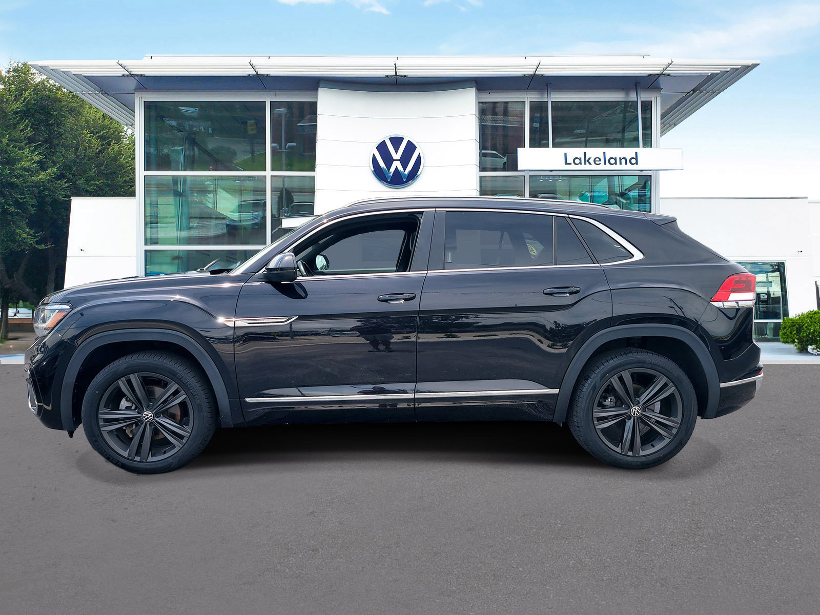 Used 2022 Volkswagen Atlas Cross Sport SEL R-Line AWD/4WD image 5
