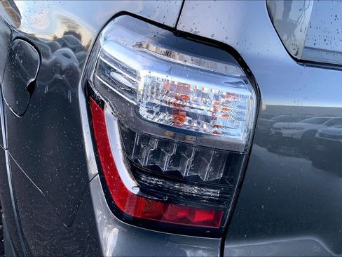 Used 2020 Toyota 4Runner TRD Off-Road Premium w/ Moonroof Package image 28