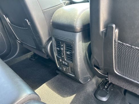 Used 2022 Jeep Grand Cherokee Limited image 42