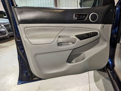 Used 2012 Toyota Tacoma 2WD Access Cab image 13