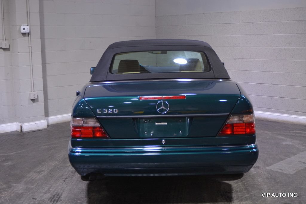 Used 1995 Mercedes-Benz E 320 Convertible image 18