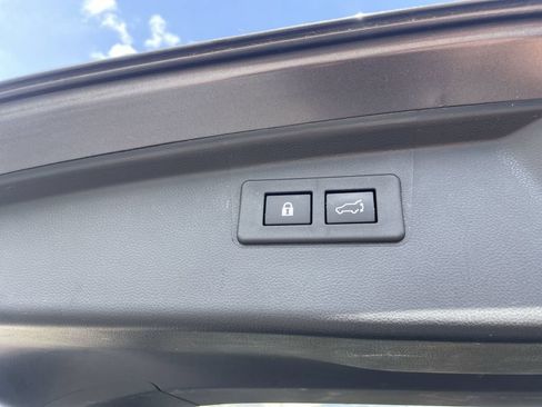 Used 2021 Subaru Outback Premium w/ Tech Package 1 AWD/4WD image 37