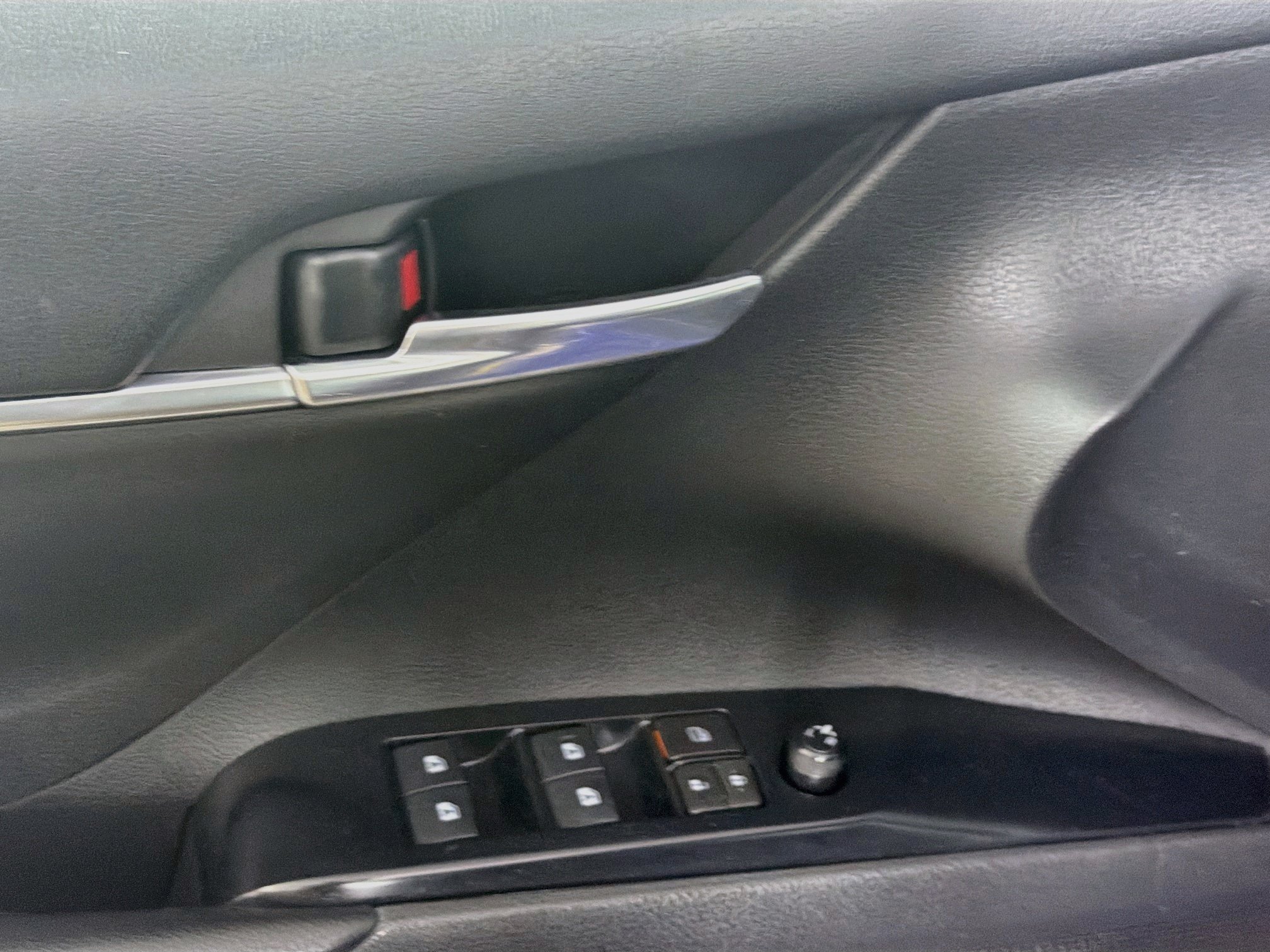 Used 2018 Toyota Camry LE FWD image 15