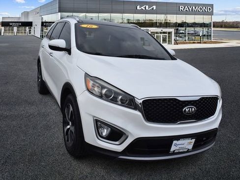 Used 2016 Kia Sorento EX w/ EX Touring Package image 9