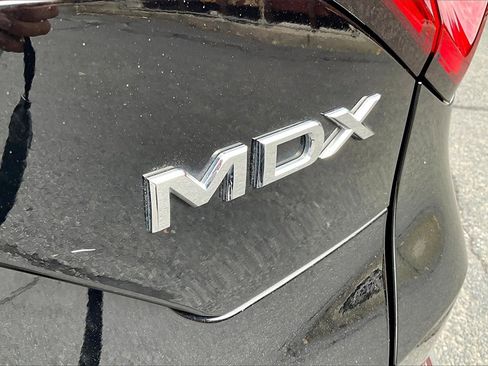 Used 2022 Acura MDX SH-AWD image 24