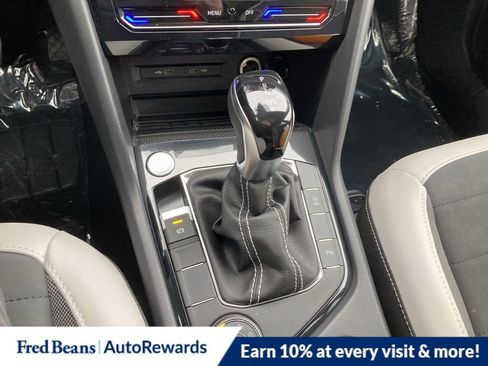 New 2026 Volkswagen Taos SE image 15