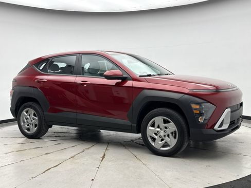 Used 2024 Hyundai Kona SE image 7