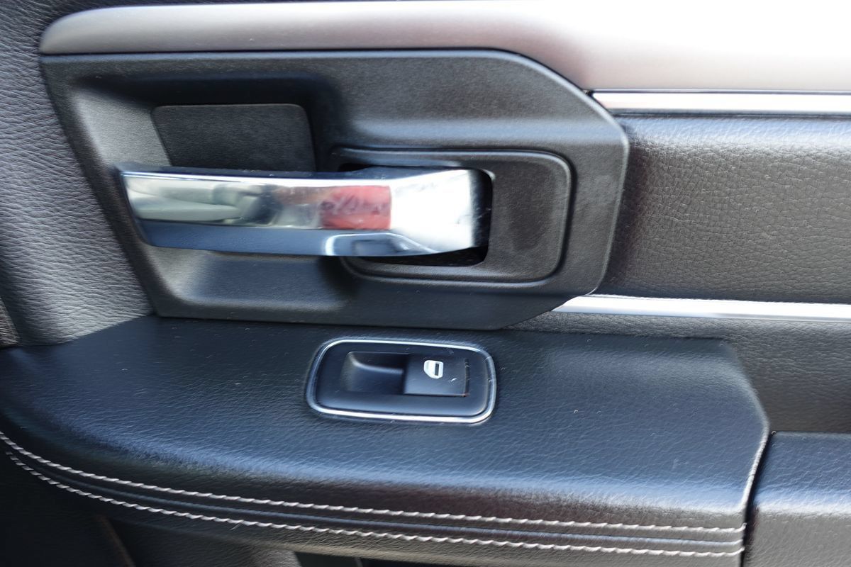 Used 2022 RAM 1500 Warlock w/ Ceramic Grey Warlock Package AWD/4WD image 33