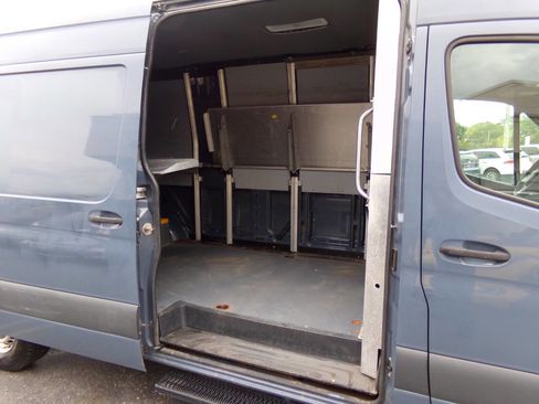 Used 2019 Mercedes-Benz Sprinter 170 image 11