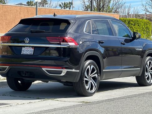 Used 2023 Volkswagen Atlas Cross Sport SEL AWD/4WD image 4