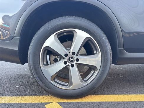 Used 2021 Mercedes-Benz GLC 300 4MATIC image 16