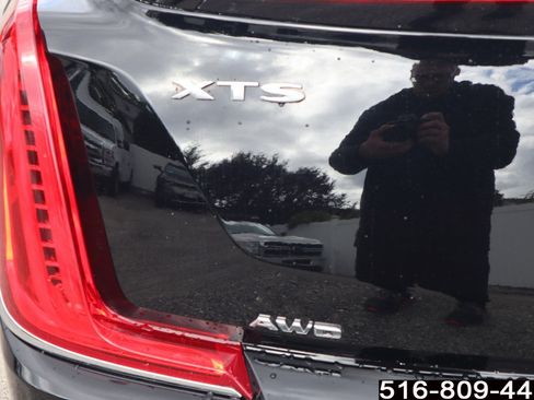 Used 2018 Cadillac XTS Luxury image 30