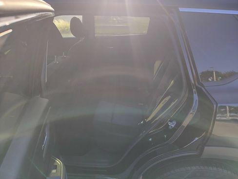 Used 2024 Nissan Rogue SV FWD image 6