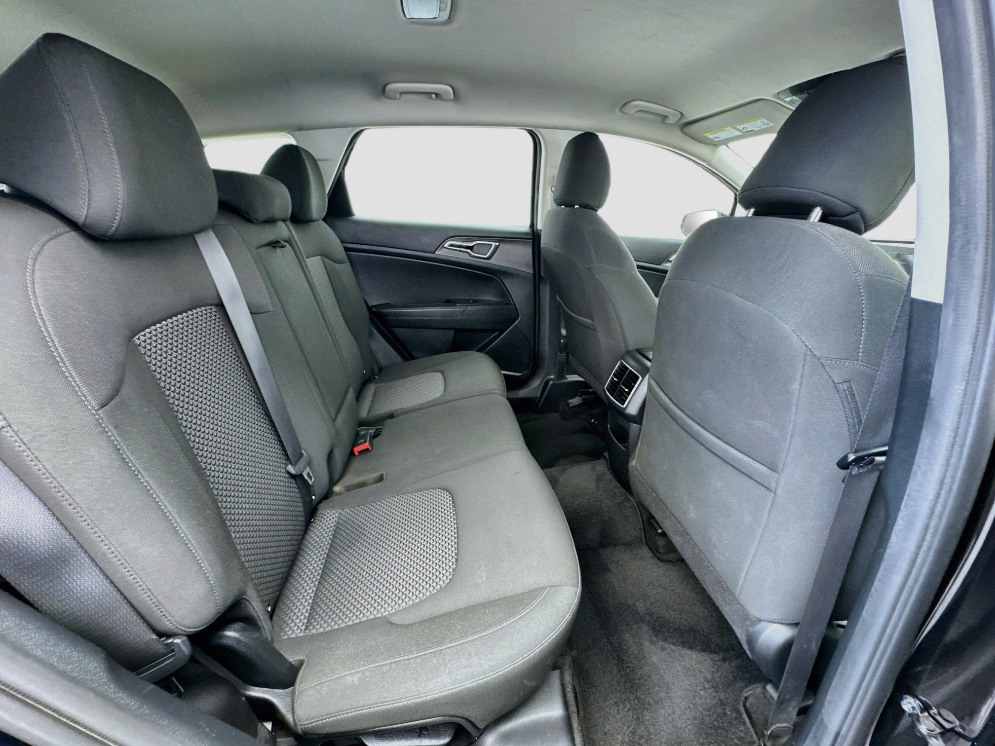 Used 2025 Kia Sportage LX FWD image 18