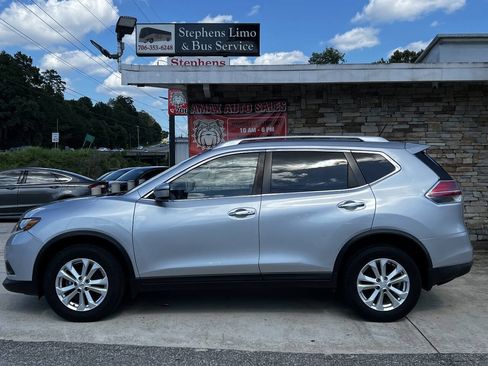 Used 2016 Nissan Rogue SV AWD/4WD image 3