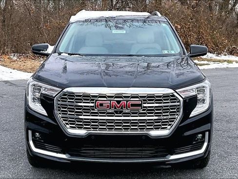 Certified 2024 GMC Terrain Denali w/ Black Diamond Edition image 5