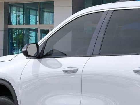 New 2026 Chevrolet Traverse LT w/ Driver Confidence Package FWD image 13