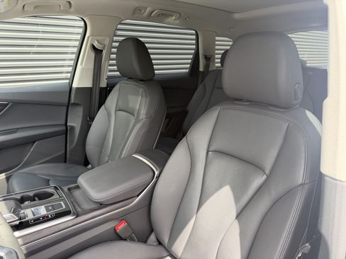 Used 2023 Audi Q7 3.0T Premium AWD/4WD image 5