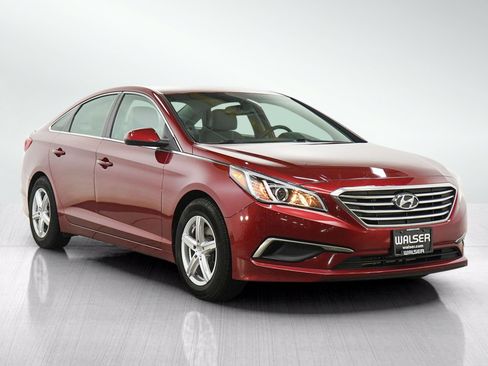Used 2016 Hyundai Sonata SE FWD image 7