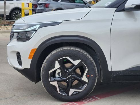 New 2026 Kia Seltos S image 5