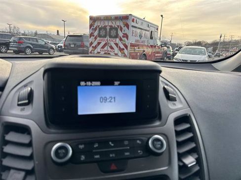 Used 2021 Ford Transit Connect XL image 17