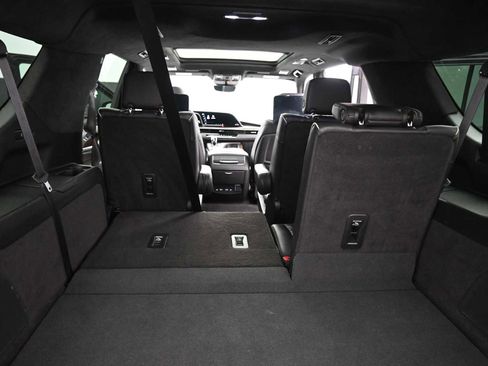Used 2023 Cadillac Escalade ESV Premium Luxury Platinum image 26