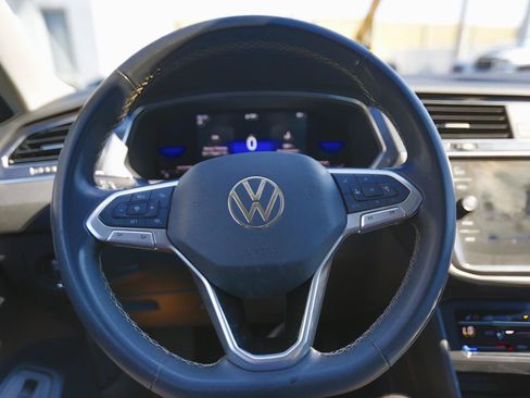 Used 2022 Volkswagen Tiguan SE FWD image 6