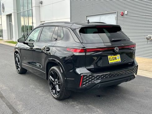Certified 2025 Volkswagen Tiguan SE R-Line AWD/4WD image 6