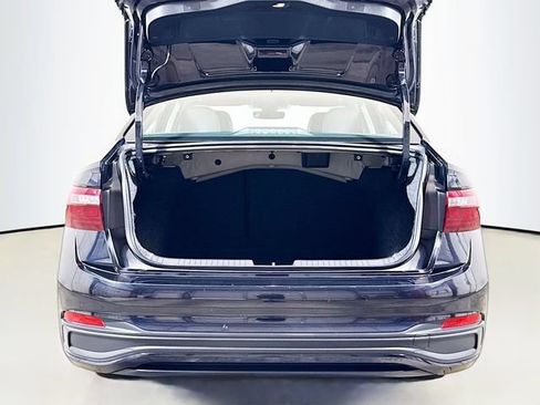 Used 2025 Volkswagen Jetta SE FWD image 23