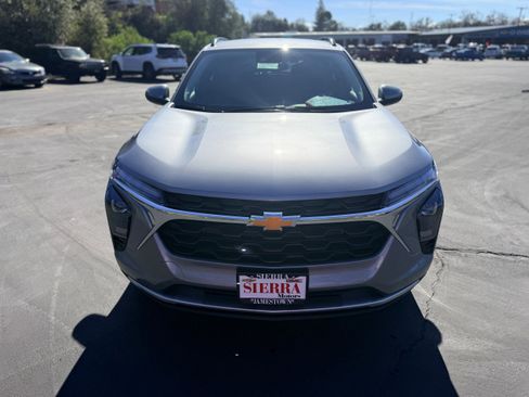 New 2026 Chevrolet Trax LT image 2