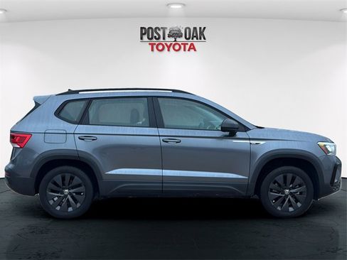 Used 2023 Volkswagen Taos S image 8