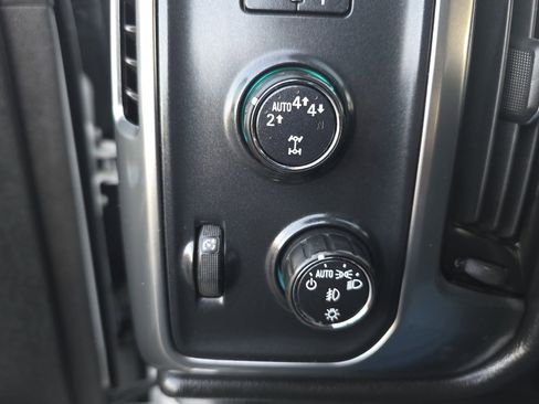 Used 2017 Chevrolet Silverado 1500 LT w/ All Star Edition image 30