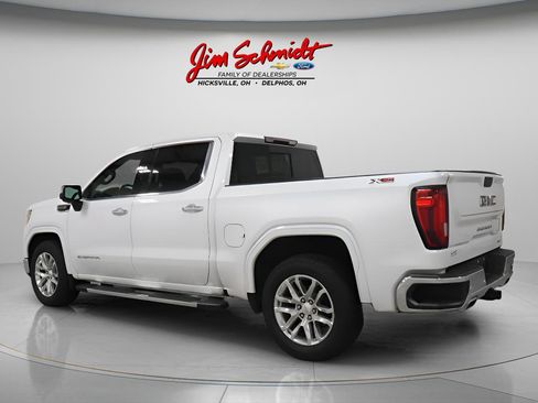 Used 2019 GMC Sierra 1500 SLT w/ SLT Premium Plus Package AWD/4WD image 4