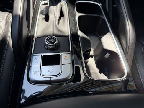 Used 2025 Kia Telluride S FWD image 25
