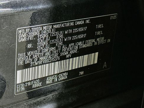 Used 2025 Toyota RAV4 XLE FWD image 12