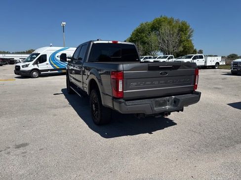 Used 2022 Ford F250 Lariat w/ Black Appearance Package image 7