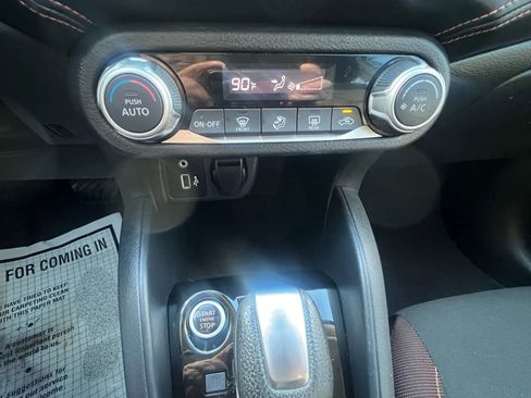 Used 2020 Nissan Versa SR image 18