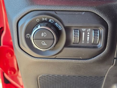 Used 2021 Jeep Gladiator Rubicon AWD/4WD image 16