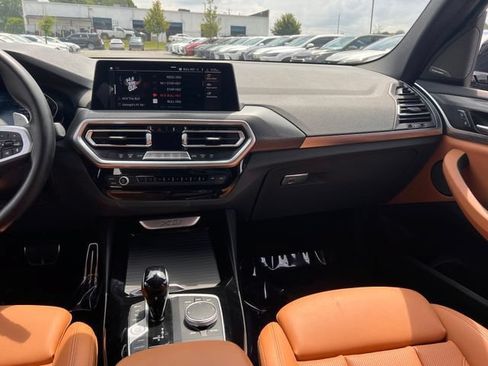 Used 2024 BMW X3 sDrive30i w/ M Sport Package RWD image 15