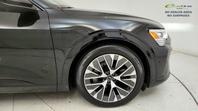 Used 2024 Audi Q8 e-tron Prestige w/ Prestige Package AWD/4WD image 22