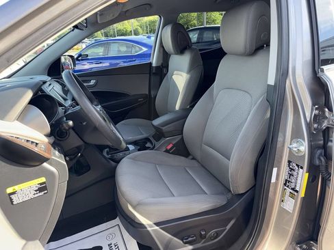 Used 2018 Hyundai Santa Fe Sport w/ 2.4L Value Package 02 FWD image 13