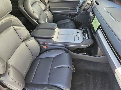 New 2025 Lincoln Navigator L Reserve image 13