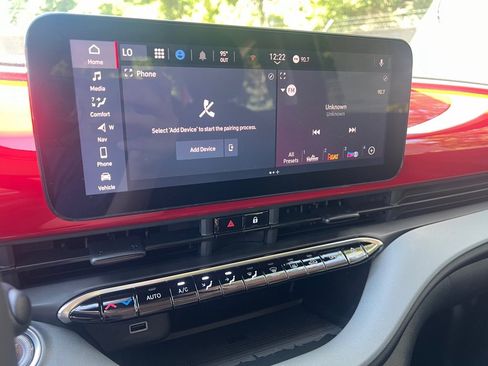 Used 2024 FIAT 500 e (RED) image 25