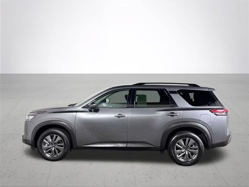 Used 2022 Nissan Pathfinder SV AWD/4WD image 9