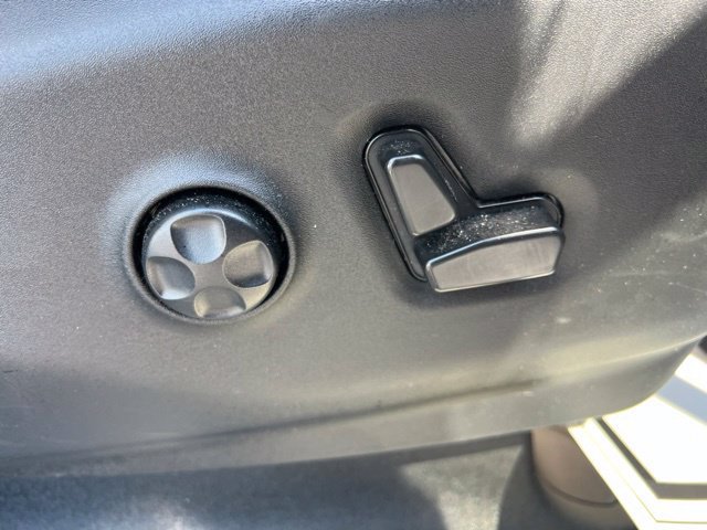 Used 2021 Chrysler Pacifica Limited AWD/4WD image 37