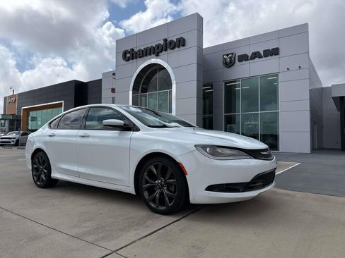 Used 2015 Chrysler 200 S w/ Navigation & Sound Group I image 1